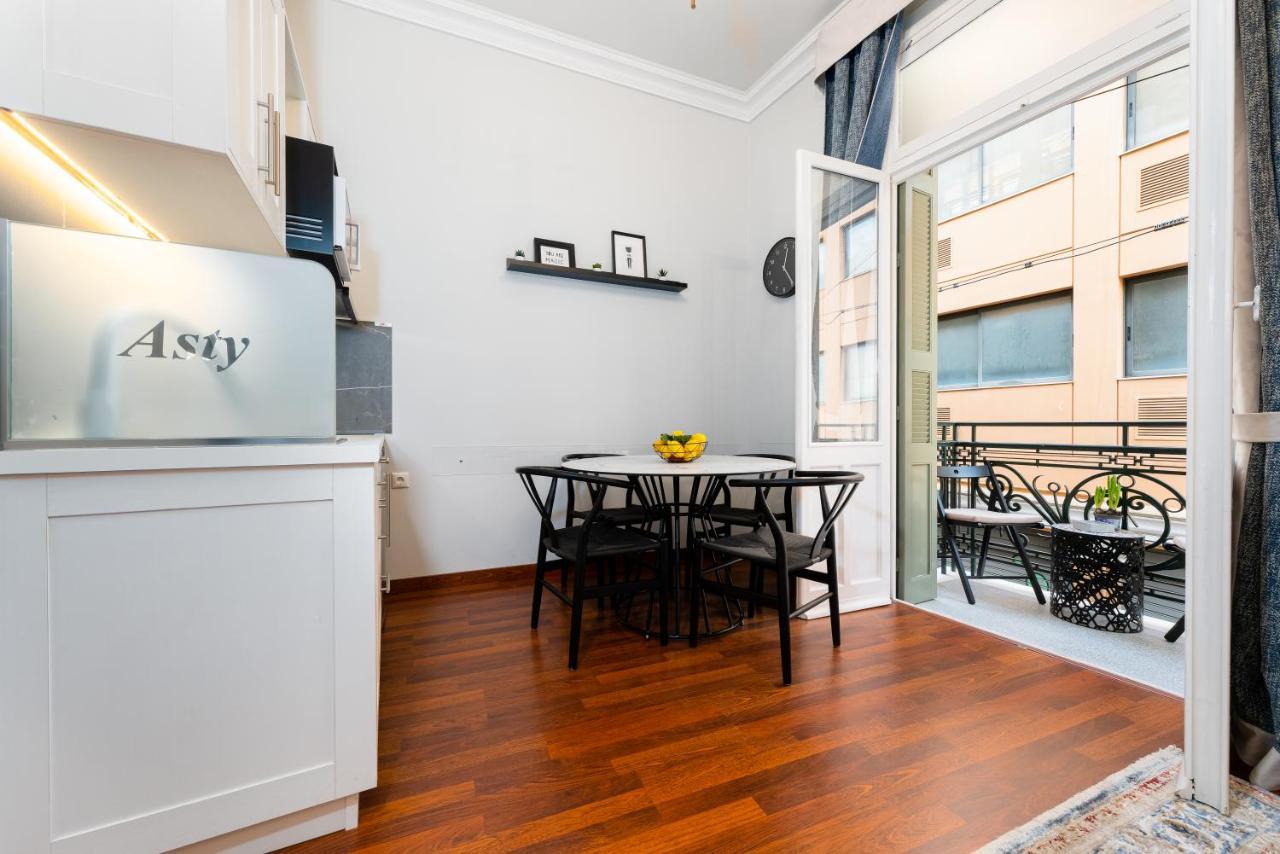Asty Luxury Apartments Atenas Exterior foto